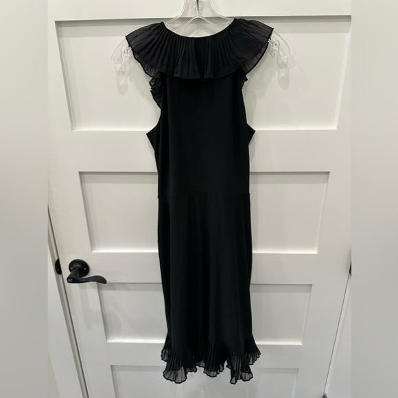 White House Black Market Ruffle Sleeveless Dress Size 4 - Picture 4 of 5
